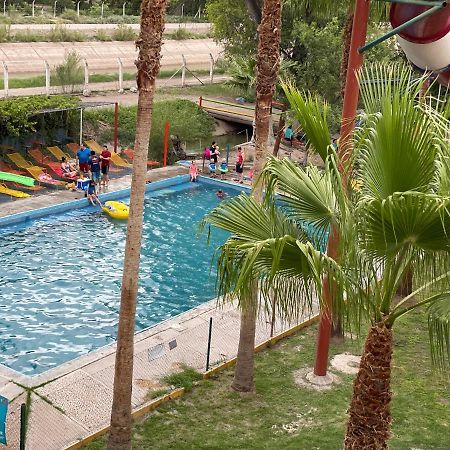 Hotel Y Balneario Ojo Caliente Camargo Esterno foto