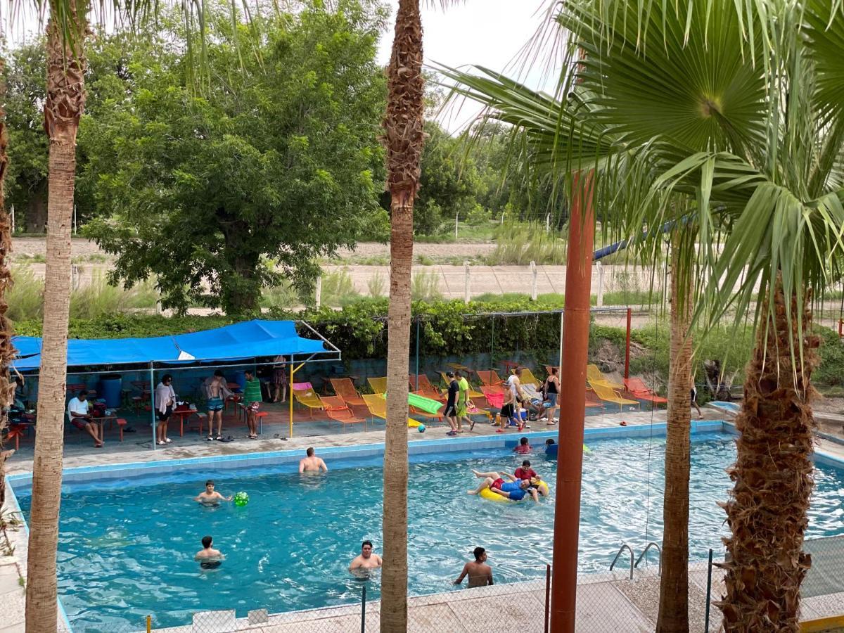 Hotel Y Balneario Ojo Caliente Camargo Esterno foto