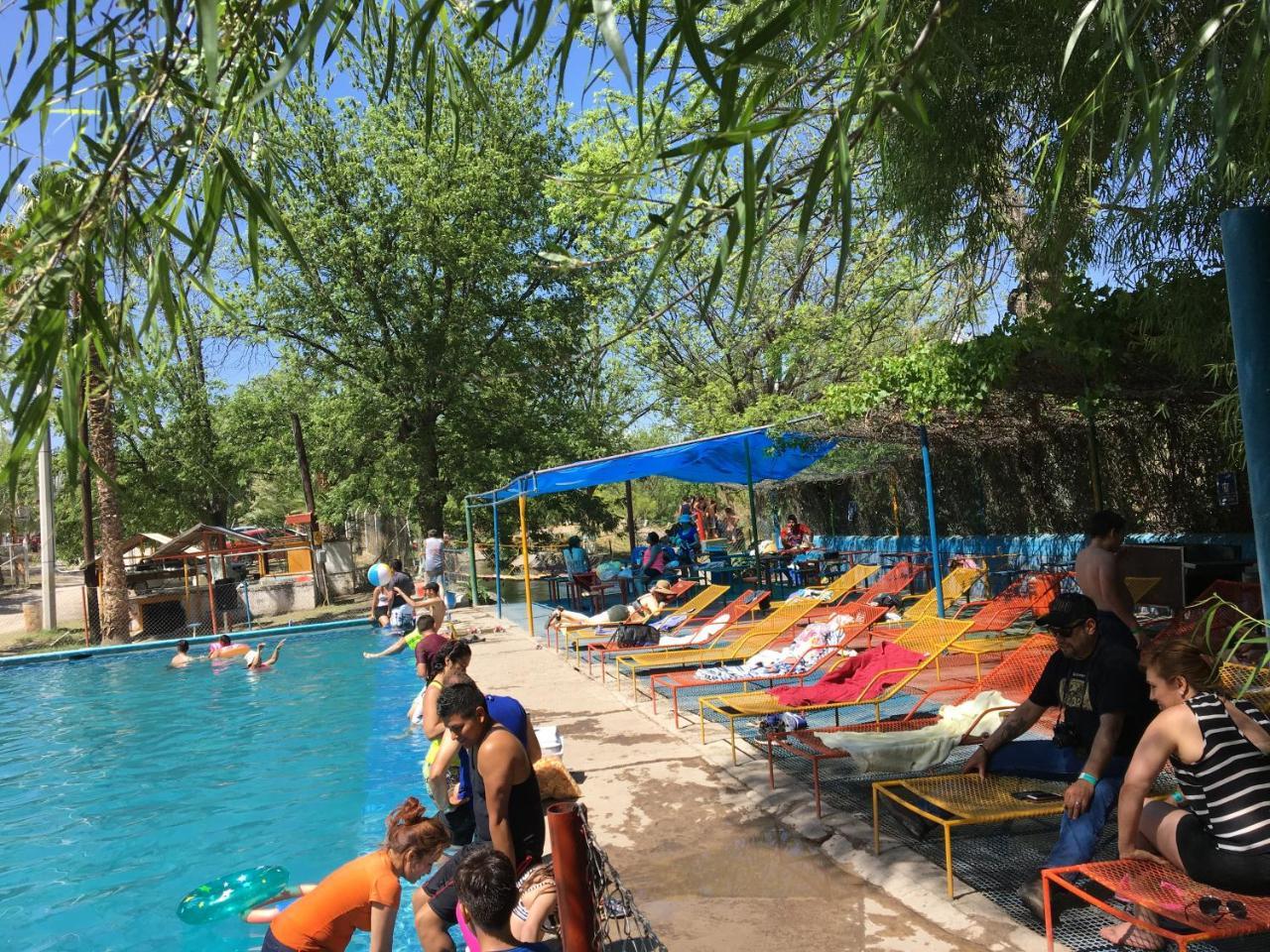 Hotel Y Balneario Ojo Caliente Camargo Esterno foto