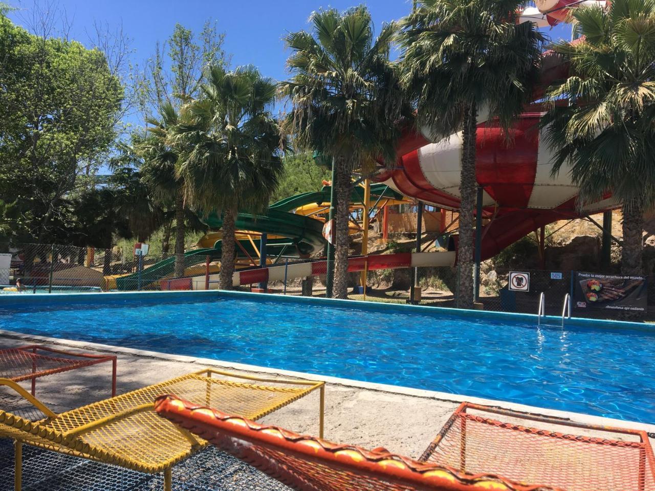 Hotel Y Balneario Ojo Caliente Camargo Esterno foto