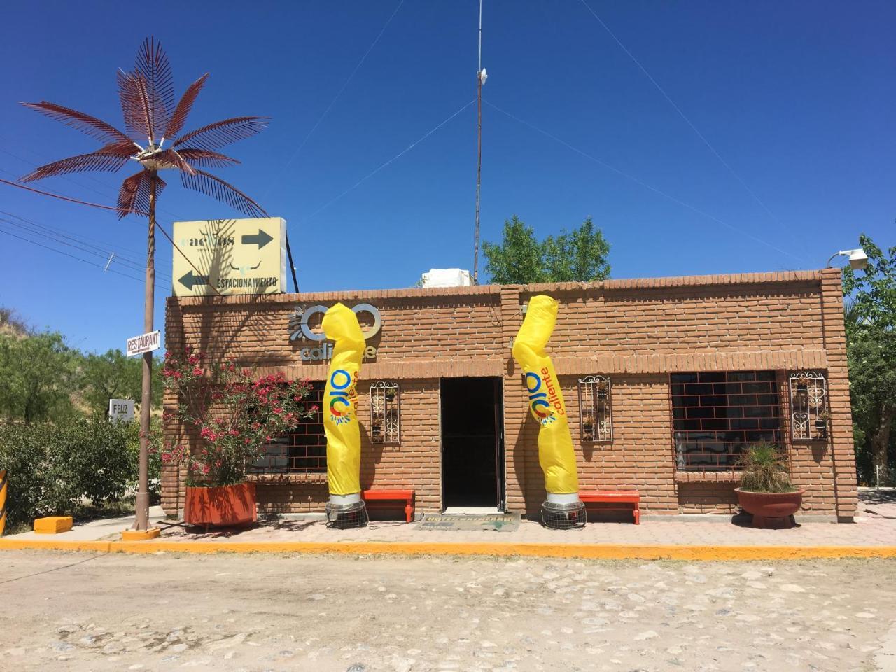 Hotel Y Balneario Ojo Caliente Camargo Esterno foto